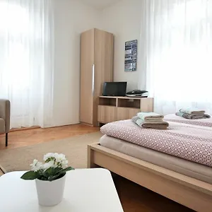 Angel 3*, Praag Tsjechië